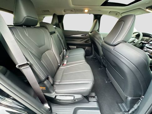 Certified 2026 INFINITI QX60 Luxe w/ Cargo Package FWD image 31