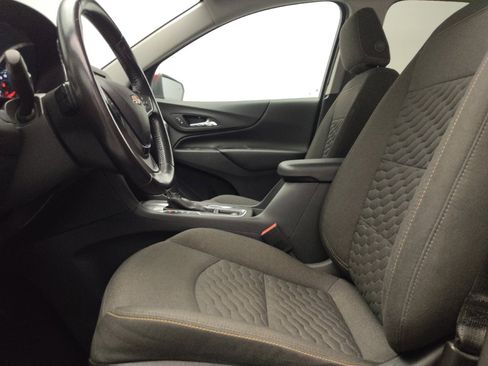 Used 2021 Chevrolet Equinox LT FWD image 17