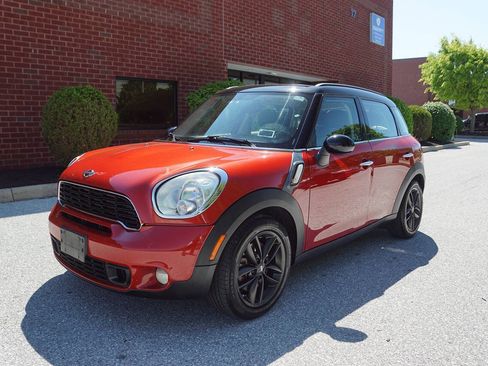 Used 2013 MINI Cooper Countryman S FWD image 1