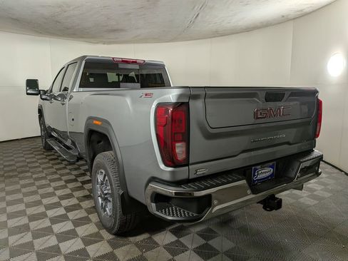 New 2026 GMC Sierra 2500 SLE w/ SLE Value Package; AWD/4WD image 4