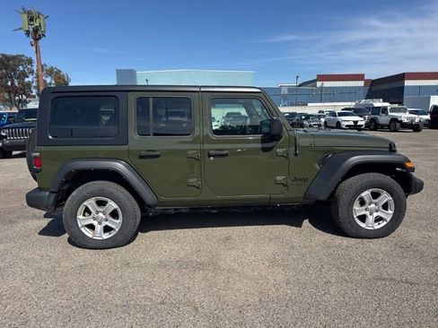 Used 2022 Jeep Wrangler Unlimited Sport AWD/4WD image 4
