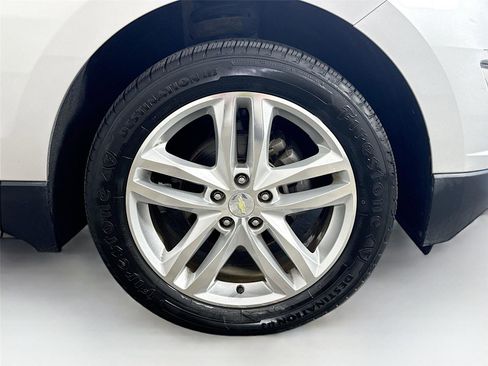 Used 2018 Chevrolet Equinox LS FWD image 27