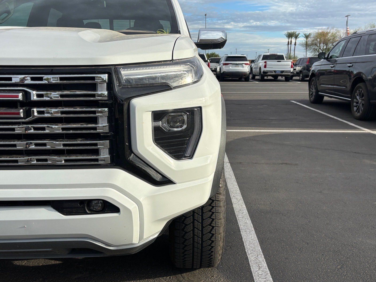 Used 2025 GMC Canyon Denali AWD/4WD image 8