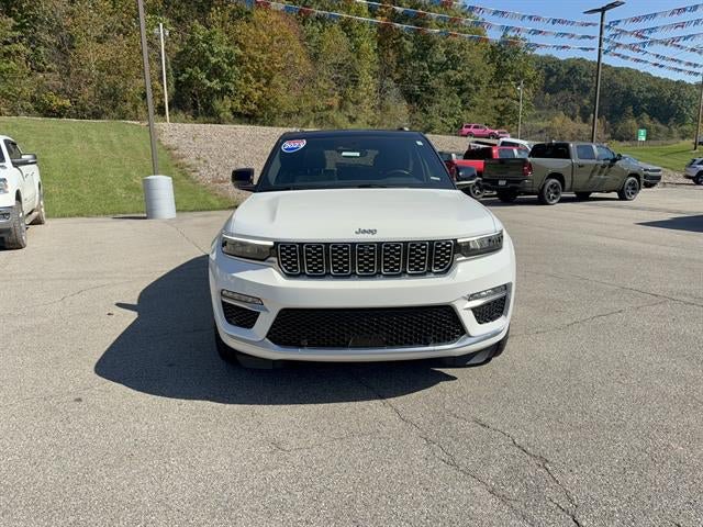 Used 2023 Jeep Grand Cherokee Summit w/ Luxury Tech Group V AWD/4WD image 2