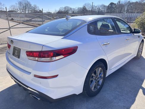 Used 2020 Kia Optima LX image 8