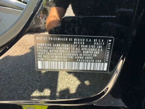 Used 2017 Volkswagen Jetta SEL image 32