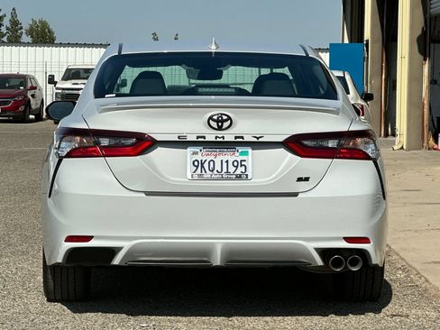 Used 2024 Toyota Camry SE FWD image 5