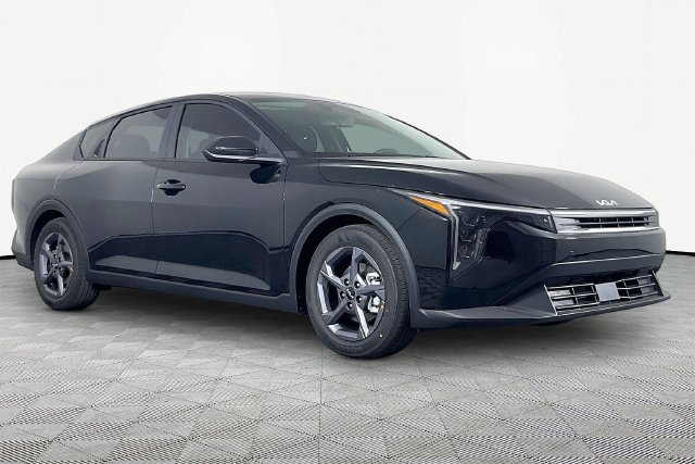 New 2026 Kia K4 FWD image 3