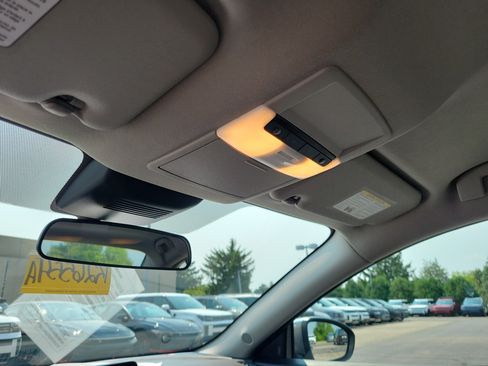 Used 2025 Nissan Sentra SV w/ All-Weather Package FWD image 30