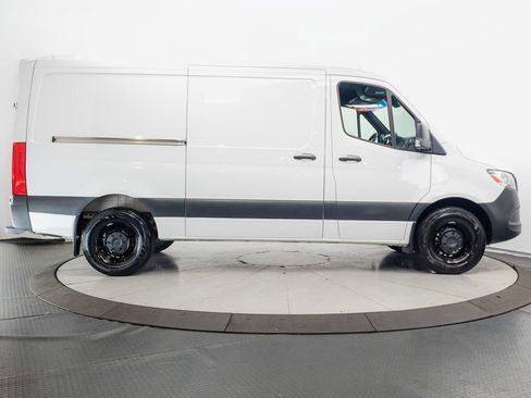 Used 2026 Mercedes-Benz Sprinter 2500 image 24