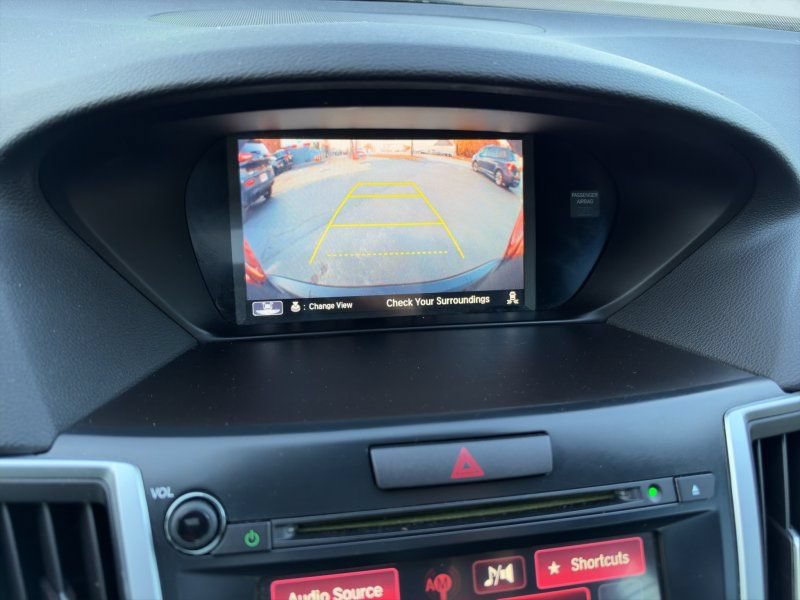 Used 2015 Acura TLX w/ Technology Package FWD image 18