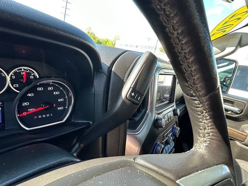 Used 2022 Chevrolet Silverado 2500 LT w/ Convenience Package AWD/4WD image 16