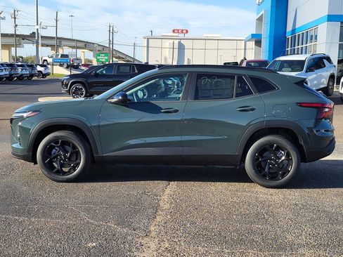 New 2026 Chevrolet Trax LT w/ Driver Confidence Package FWD image 2