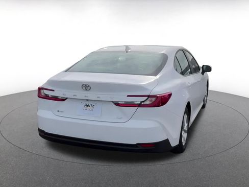 Used 2025 Toyota Camry LE image 13