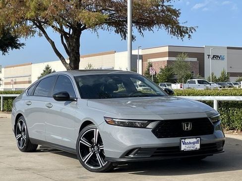 Certified 2025 Honda Accord Sport image 2