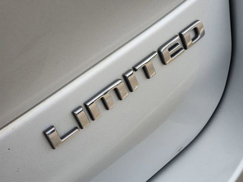 Used 2021 Jeep Grand Cherokee L Limited RWD image 11