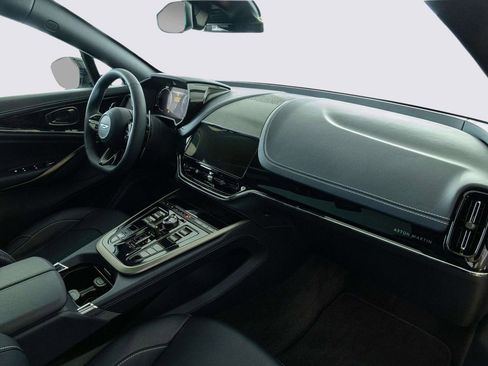 New 2026 Aston Martin DBX 707 image 30