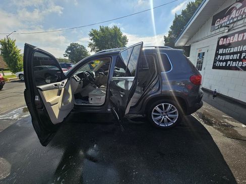Used 2012 Volkswagen Tiguan S AWD/4WD image 23