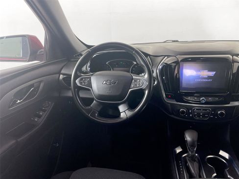 Used 2022 Chevrolet Traverse LT w/ Midnight/Sport Edition AWD/4WD image 2