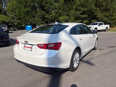 Used 2018 Chevrolet Malibu LT w/ Leather Package FWD image 22