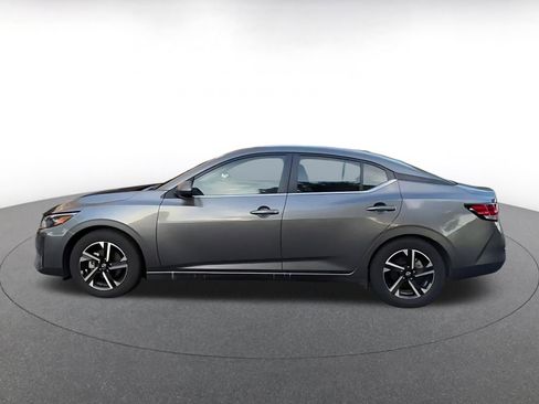 Used 2025 Nissan Sentra SV FWD image 8