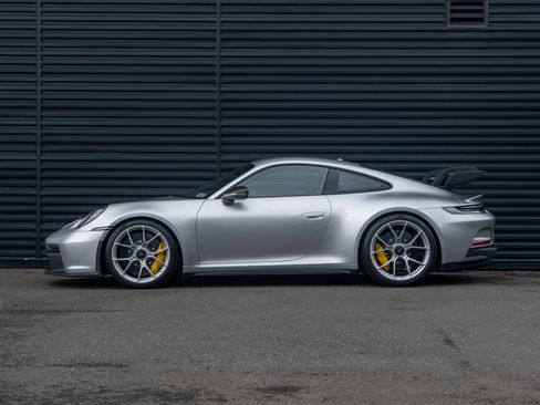 Certified 2023 Porsche 911 GT3 RWD image 2