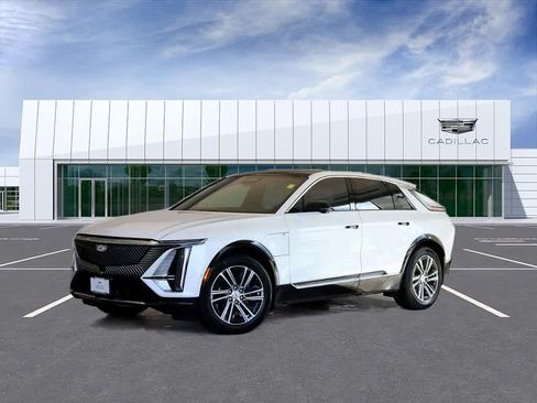 Used 2024 Cadillac Lyriq Luxury w/ LPO, Floor Liner Package AWD/4WD image 1