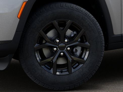 New 2025 Jeep Grand Cherokee L Altitude AWD/4WD image 30
