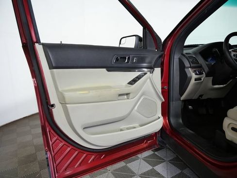 Used 2015 Ford Explorer 4WD image 16