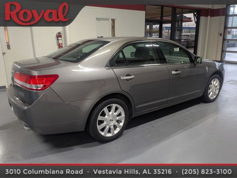 Used 2012 Lincoln MKZ FWD image 4
