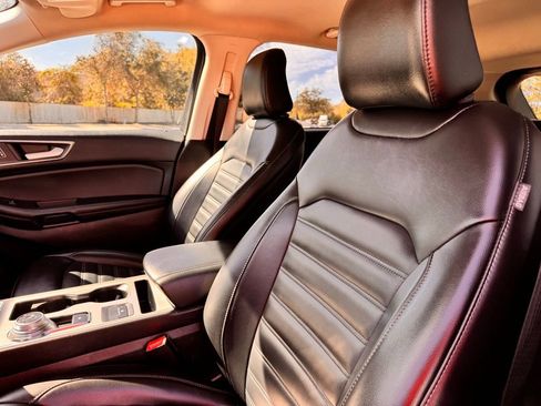 Used 2023 Ford Edge SEL image 35