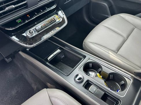 Used 2025 Lincoln Corsair Reserve FWD image 31