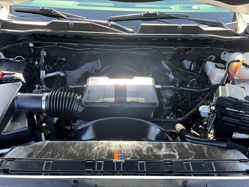 Used 2022 Chevrolet Silverado 2500 LT w/ Convenience Package image 22