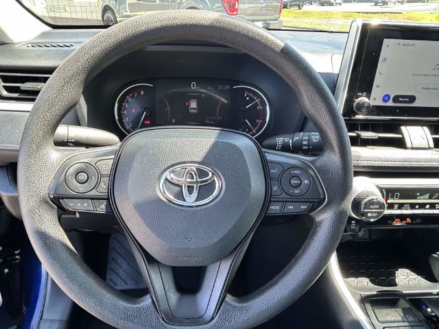 Used 2025 Toyota RAV4 XLE FWD image 8