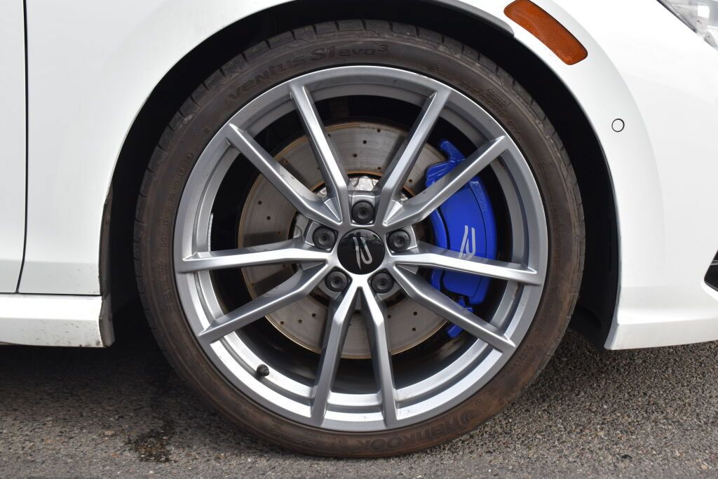 Used 2024 Volkswagen Golf R AWD/4WD image 28