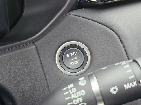 New 2026 Land Rover Range Rover Velar S image 7