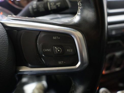 Used 2021 Jeep Wrangler Unlimited Sahara image 40