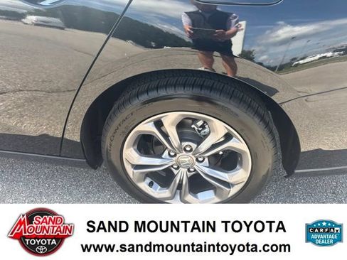 Used 2023 Honda Accord EX-L image 11