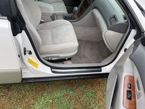 Used 2001 Lexus ES 330 image 32