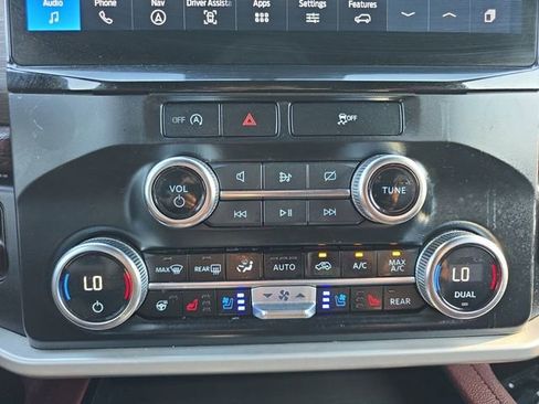 Used 2024 Ford Expedition Max Limited image 4