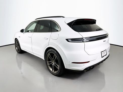 New 2026 Porsche Cayenne Turbo AWD/4WD image 3