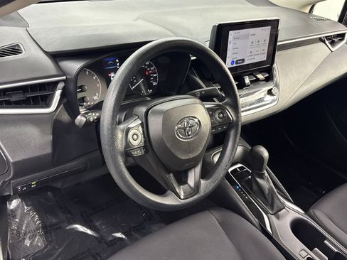 Used 2023 Toyota Corolla LE image 7