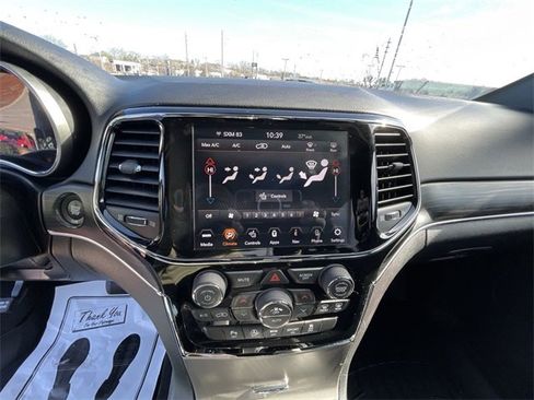 Used 2020 Jeep Grand Cherokee Limited w/ Luxury Group II image 27