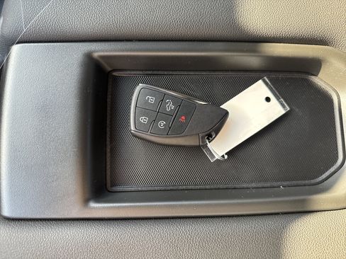 New 2026 GMC Sierra 1500 SLT image 29