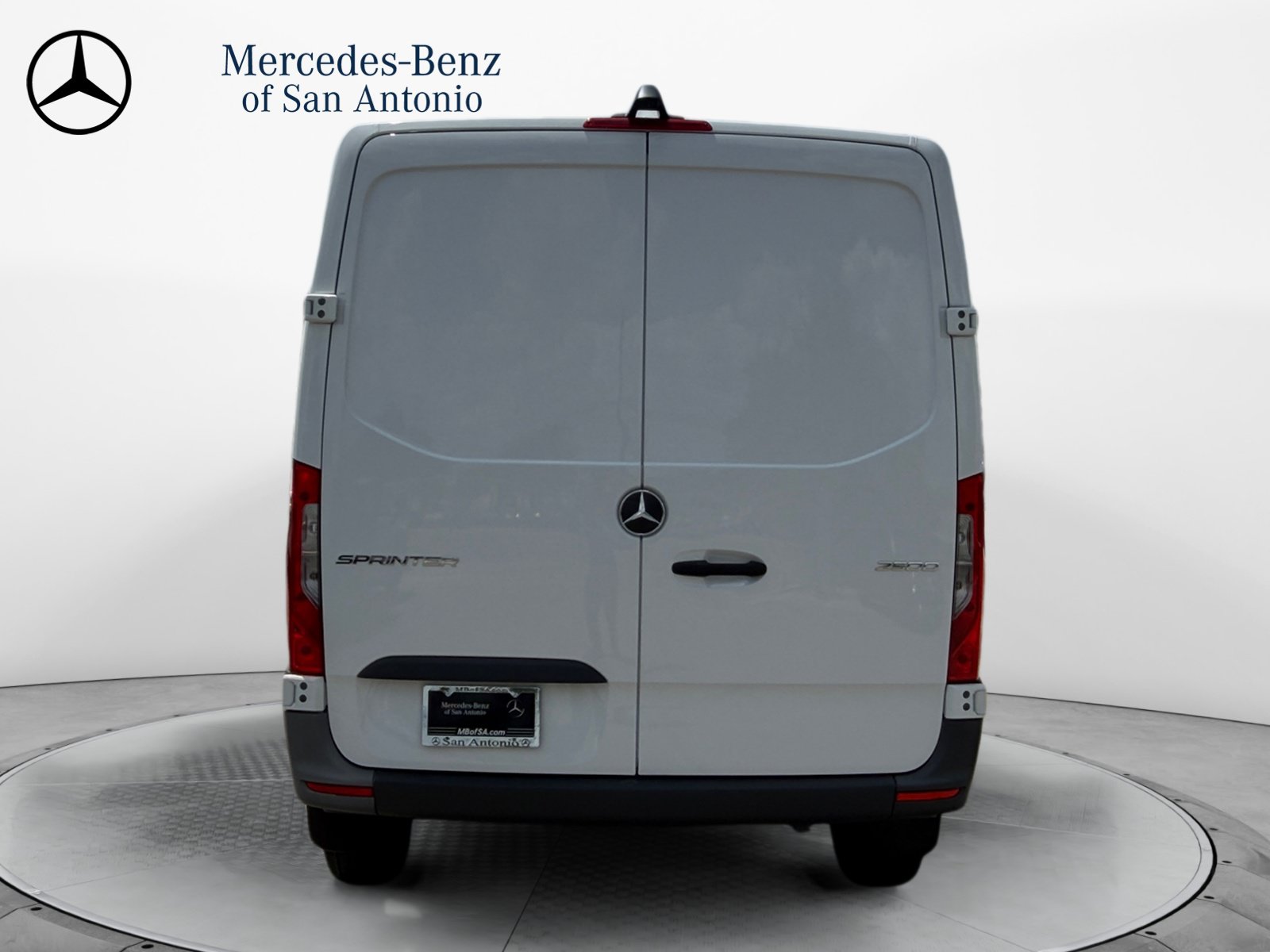 Used 2025 Mercedes-Benz Sprinter 2500 image 6