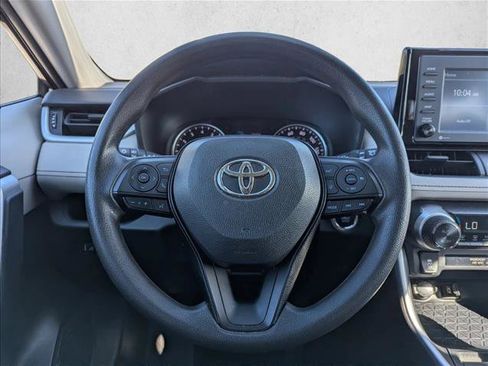 Used 2021 Toyota RAV4 XLE image 15