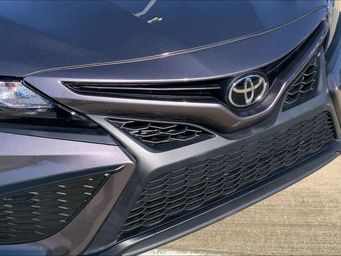 Used 2024 Toyota Camry SE w/ Convenience Package image 31