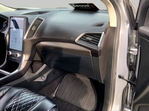 Certified 2023 Ford Edge Titanium AWD/4WD image 17