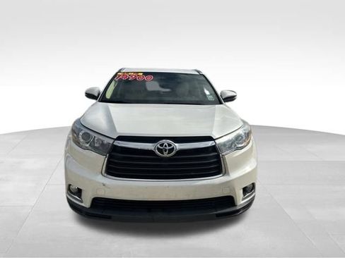 Used 2015 Toyota Highlander Limited image 3