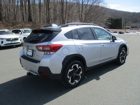 Used 2022 Subaru Crosstrek 2.5i Limited w/ Moonroof Package 2 image 5